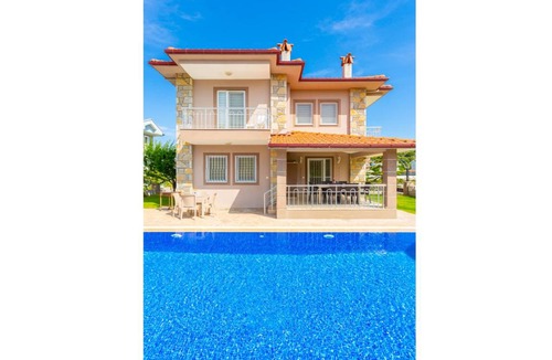 Dalyan City Center Villa | 220 m² Villa ∙ 4 bedrooms ∙ 8 guests