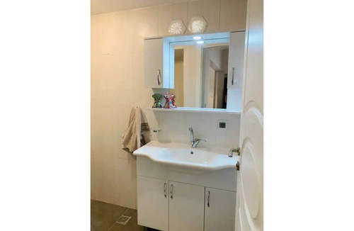 Turunc Apartment | 3 Minutes to the beach - Fully Furnished, Dedicated Work Space.