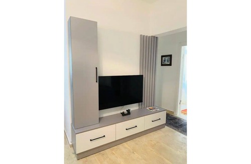 Turunc Apartment | 3 Minutes to the beach - Fully Furnished, Dedicated Work Space.