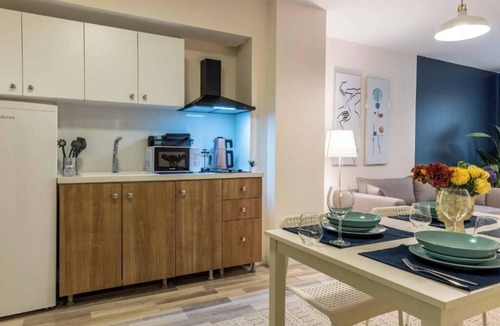 Cihangir Apartment | 5 min Walk to Taksim Square & Galata sleeps 4
