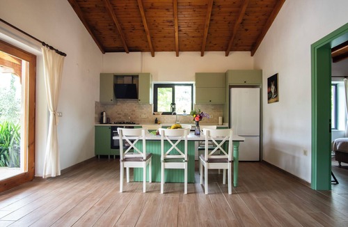 Ula Villa | A quiet, peaceful place like a paradise in nature.