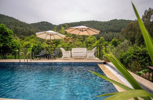 Ula Villa | A quiet, peaceful place like a paradise in nature.