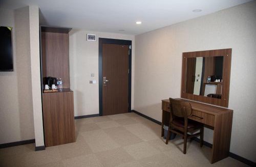 Elmadag Hotel | Adenz Otel