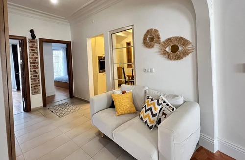 Cihangir Apartment | Altınbilezik - Modern Flat w/ 3 BR, 2 BA ! Cihangir, Taksim