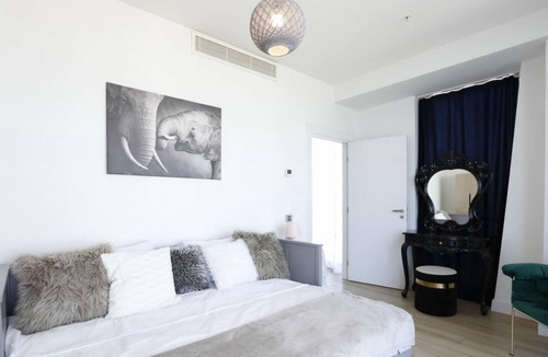 Kartal Apartment | Amazing Residence Flat with Superb View in Kartal
