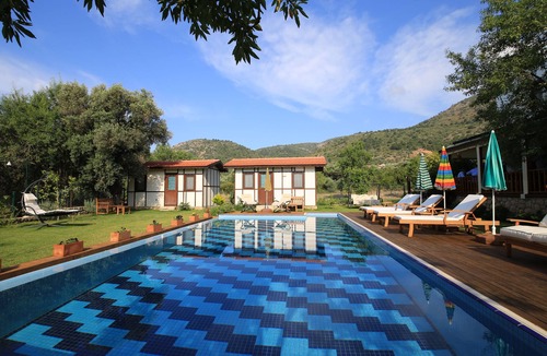 Mesudiye Hotel | Bal Badem Bungalov