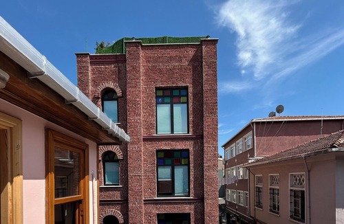 Istanbul City Center House | Balat Rose – Entire Wooden House with Terrace
