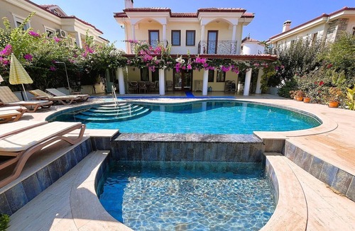 Dalyan City Center Villa | Beautiful 4 Bedroom Villa with Large Private Pool & Garden in Center of Dalyan!