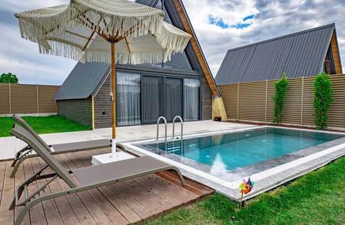 Ondokuzmayıs Hotel | Beloris BUNGALOV