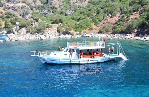 Icmeler Boat Rental | Berrak1 icmeler private yacht