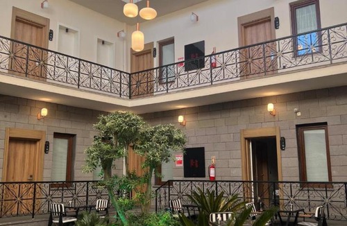 Sur Bed & Breakfast | Blackhan Palace Hotel