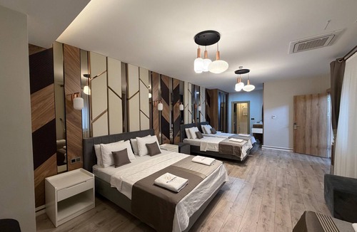 Sur Hotel | Blackhan Palace Otel
