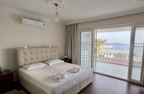 Bodrum City Center Villa | Bodrum Burcu Villa-Amazing Sea View 3+1
