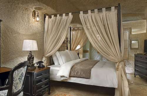 Mustafapasa Hotel | Boutique Cave Experience with Romantic Spa Nights & Pool Access!