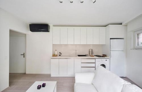 Bebek Apartment | Bright Modern new 1bed1bath Hidden Gem Bebek! #78