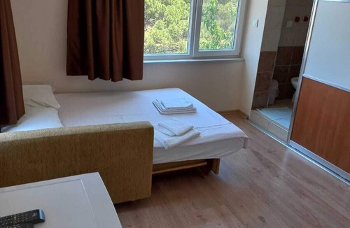 Ayvalik City Center House | Camlaralti Pansiyon