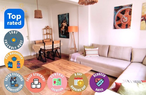 Bodrum City Center Apartment | Central, Cozy, Spacy, Wide Terrace, Garden, 2BR, Free Parking, Fast Wi-Fi, 4ppl