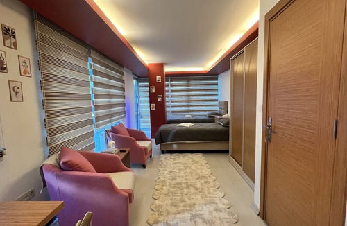 Kucukbakkalkoy Apartment | Central Location in Ataşehir 1+0