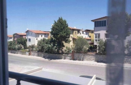 Kadnlar Denizi Mahallesi Apartment | Charming 2-bedroom apartment in fabulous Aydın with AC