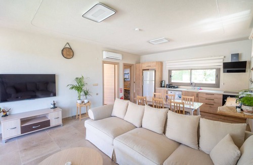 Hisaronu Villa | Charming 2-bedroom villa in serene Hisarönü Marmaris with AC