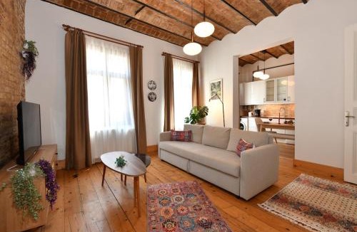 Asmali Mescit Apartment | Charming Flat Retro Design AC Galata