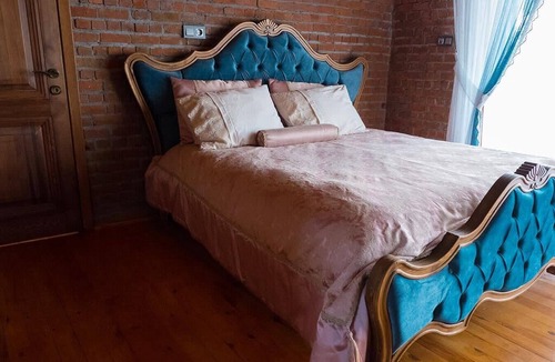 Orhangazi Apartment | Charming Stone House with Private Pool and Nature View in Iznik, Bursa