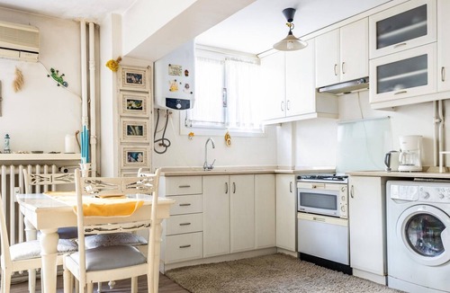 Moda Apartment | Chic Flat 5 min to Moda Coast in Kadikoy