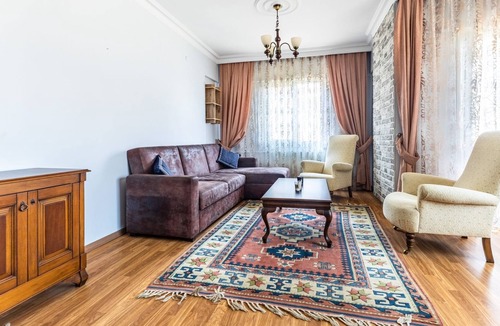 Maltepe Apartment | Chic Flat w Balcony 15 min to Caddebostan Coast