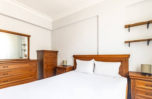 Maltepe Apartment | Chic Flat w Balcony 15 min to Caddebostan Coast