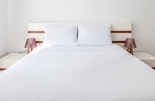 Moda Apartment | Chic Flat w Balcony 5 min to Moda Coast