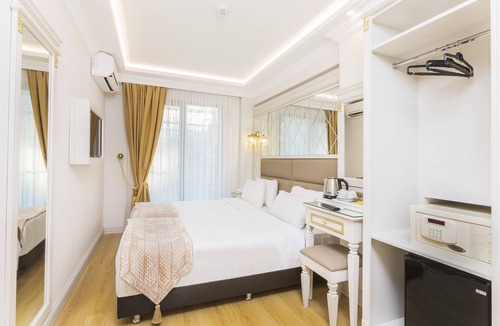 Emin Sinan Hotel | City Hall Hotel