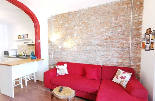 Gumussuyu Mahallesi Apartment | Comfy and Stylish Flat at Taksim City Center Z-6