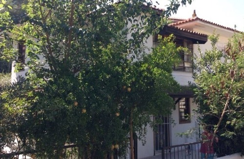 Icmeler City Center House | Corner Garden House - Nature / Beach / City