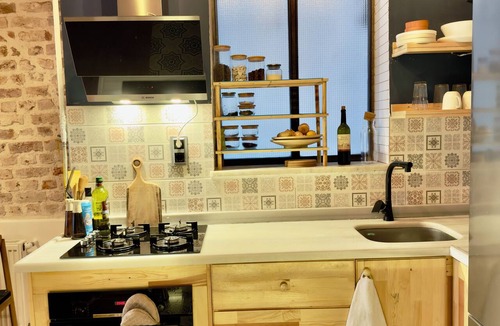 Taksim Apartment | Cozy 1-bedroom apartment in superb İstanbul with AC