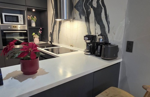 Beyoglu Apartment | Cozy 1-bedroom hotel suite in terrific İstanbul with AC and gym