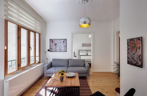 Bomonti Apartment | Cozy 2-bedroom apartment in Şişli, steps away from Osmanbey metro