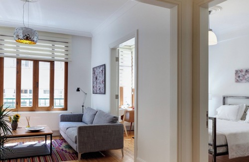 Bomonti Apartment | Cozy 2-bedroom apartment in Şişli, steps away from Osmanbey metro