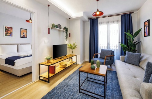 Cihangir Apartment | Cozy 2 Bedroom Apartment At Monnas Suite