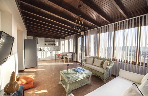 Gumusluk Apartment | Cozy Flat with a Lovely View in Bodrum near Beach