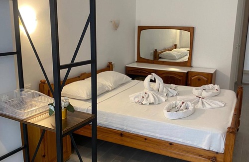Marmaris City Center Apartment | Cozy studio in lovely Muğla with AC, WiFi