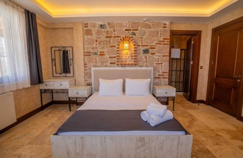 Mithatpasa Bed & Breakfast | Cunda Tasci Otel