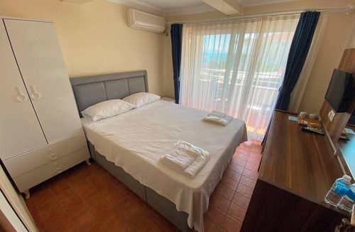 Kucukkuyu Hotel | Deniz Kenarı Beach & Garden
