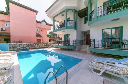 Icmeler Apartment | Dere Daire 4 Icmeler Daily Weekly Rentals