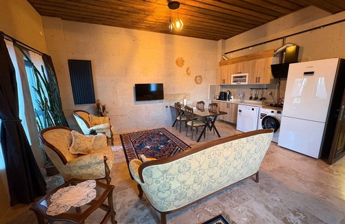 Ortahisar Apartment | Duruer Living Home, Jacuzzi, Air Conditioning, Cappadocia