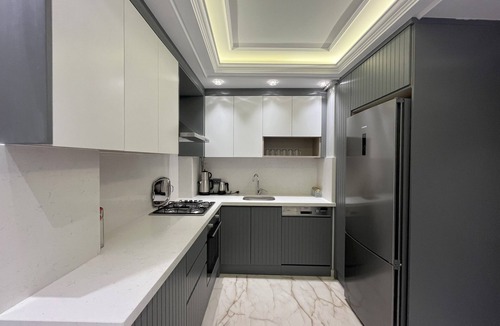 Zeytinburnu Apartment | Elegant Flat next to Istanbul Fisekhane & Marmaray Metro Station