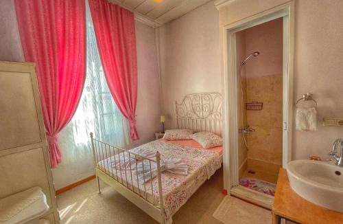 Ayvalik City Center Hotel | Eolya Konuk Evi