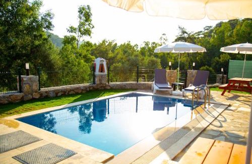 Ula Villa | Erguvan
