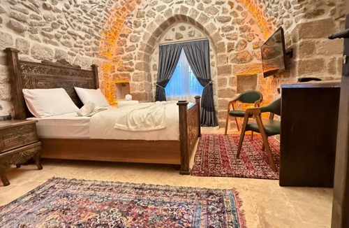 Artuklu Hotel | Erkar Konağı
