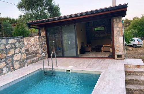 Milas House | Escape the noise, hear only natures voice