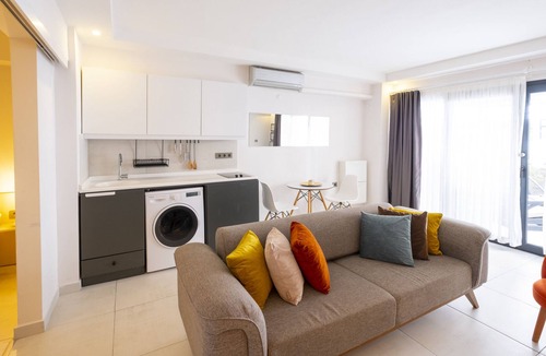 Marmaris City Center Condo | Ezgi's Apartment With Terrace in Marmaris